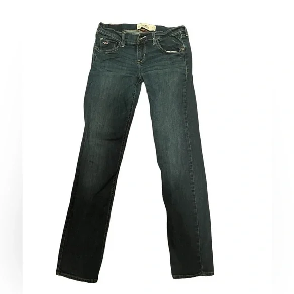 Hollister Social‎ Straight Fit Jeans - Picture 3 of 6